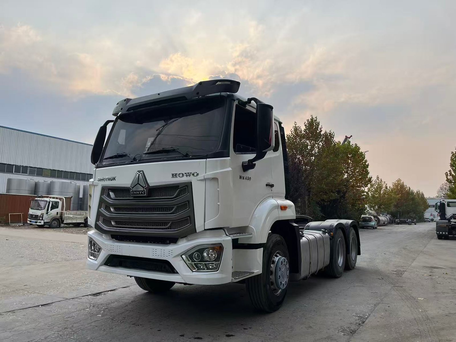 Used HOWO Truck Export Supplier: Annual Overseas Deliveries with Customization & Reconditioning Support